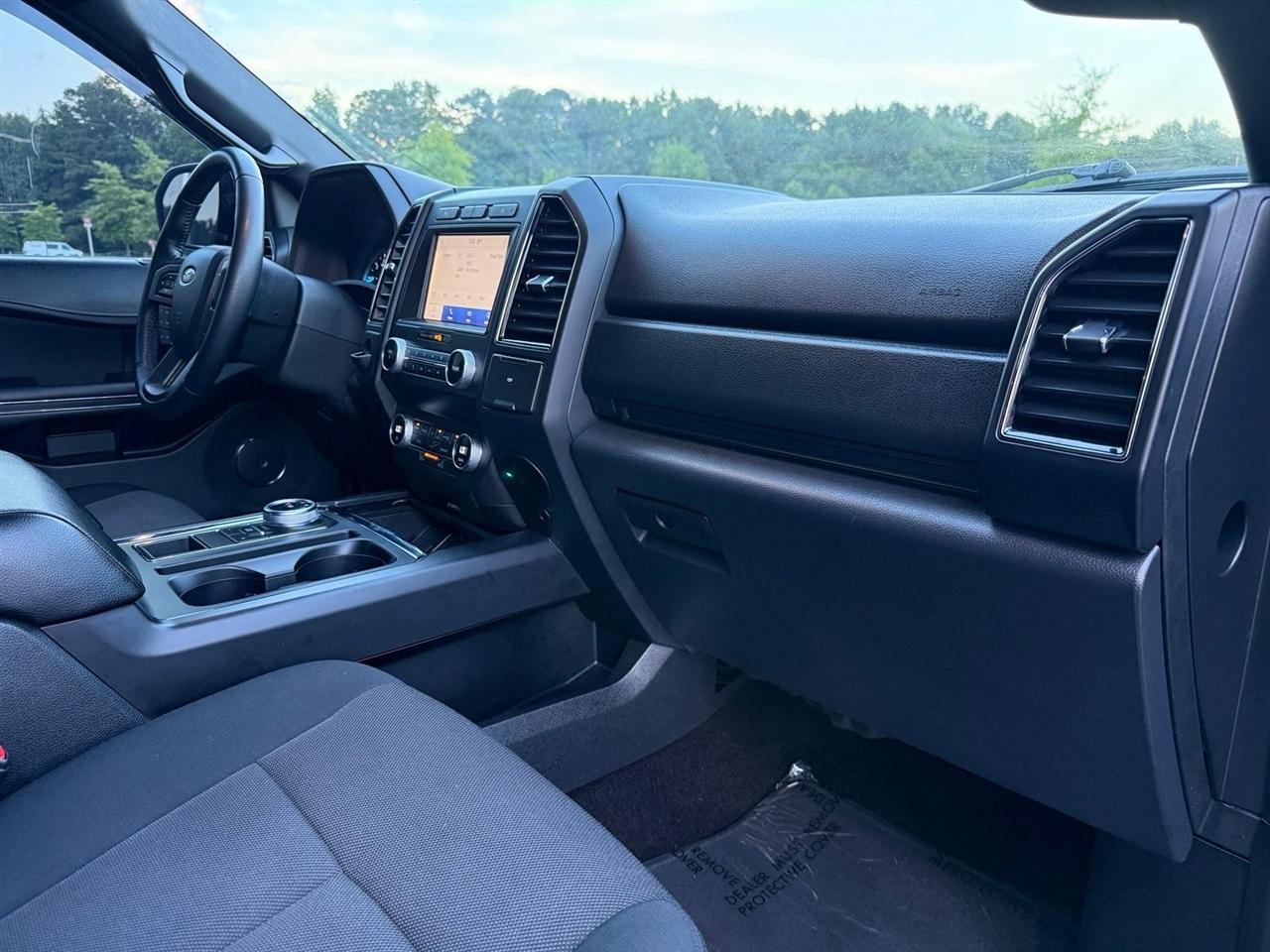 Ford Expedition  2021