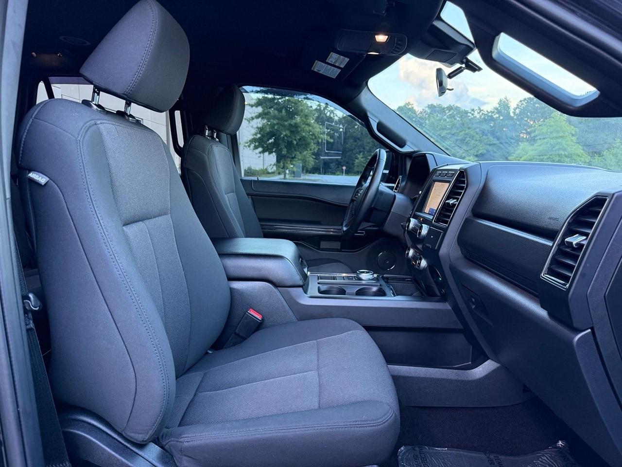 Ford Expedition  2021