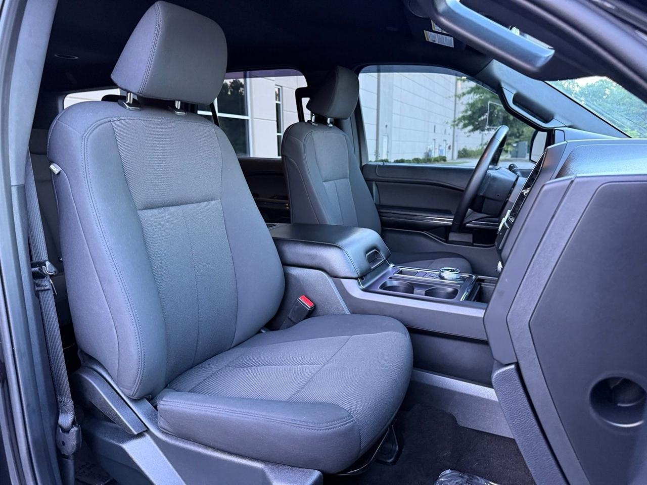 Ford Expedition  2021