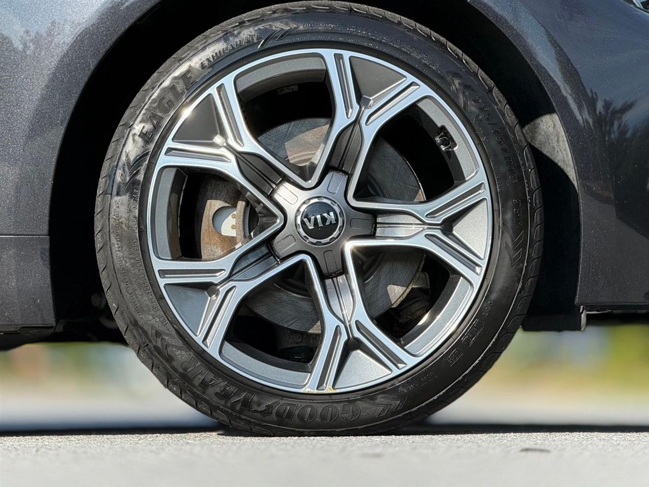 Kia Stinger  2020
