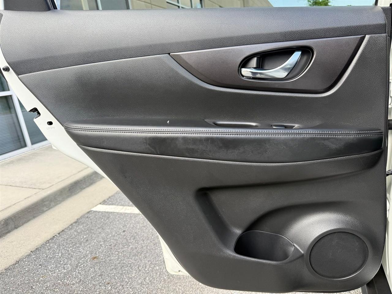 Nissan Rogue  2019
