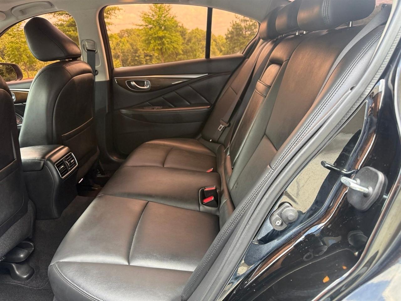 Infiniti Q50  2019
