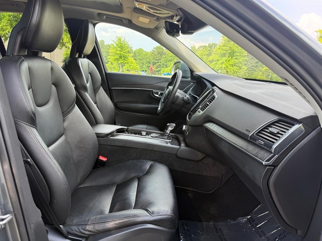 Volvo XC90  2020