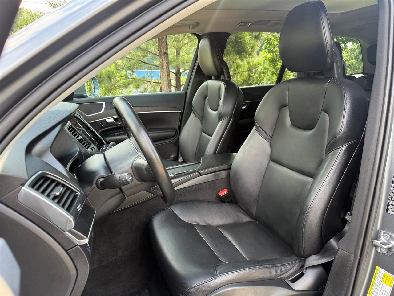Volvo XC90  2020