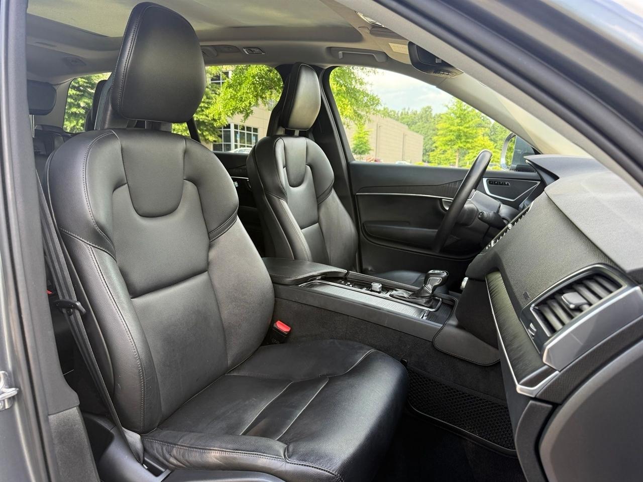 Volvo XC90  2020