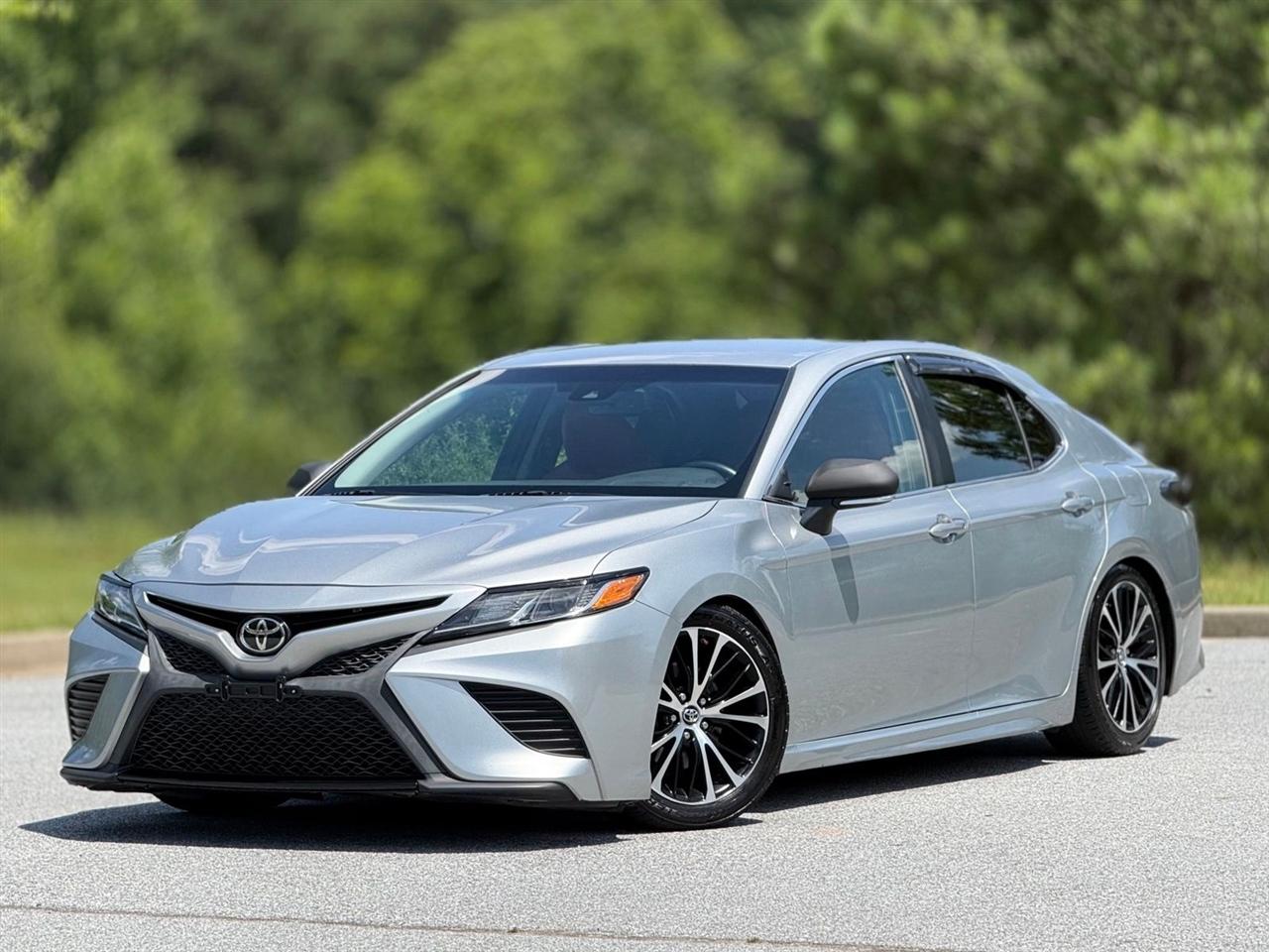 Toyota Camry  2018