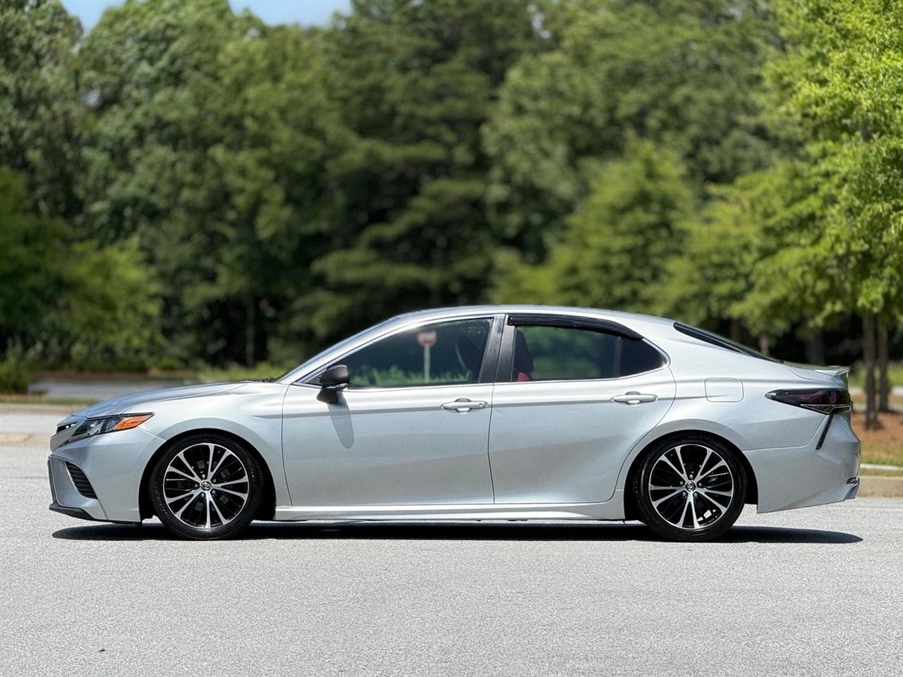 Toyota Camry  2018