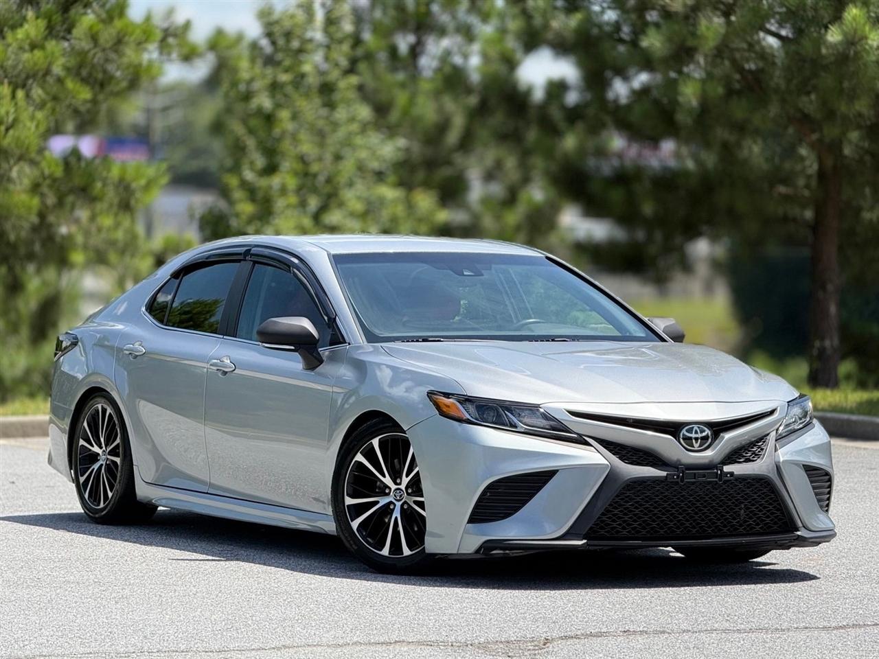Toyota Camry  2018