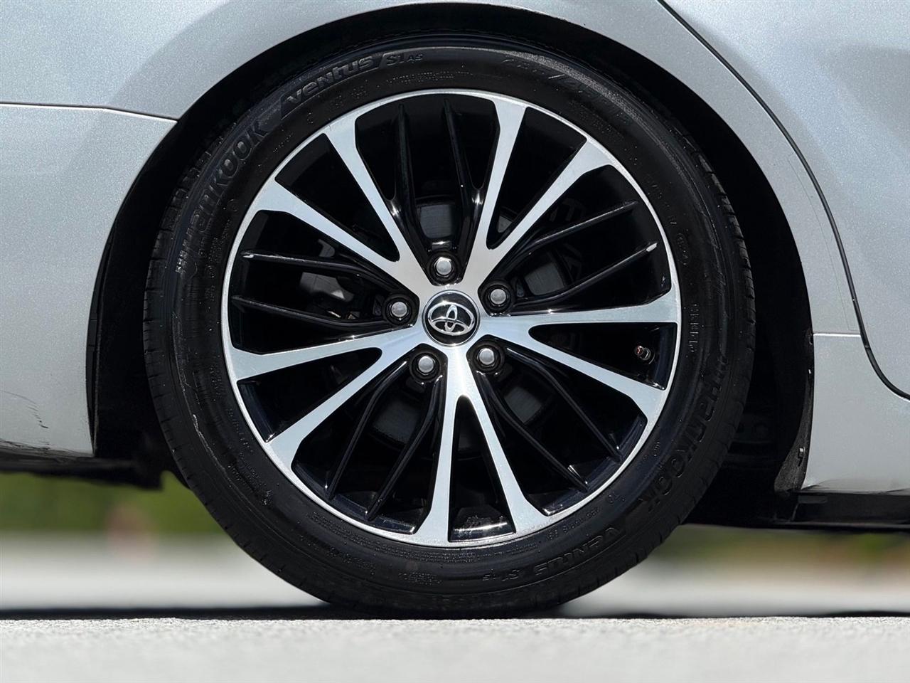 Toyota Camry  2018