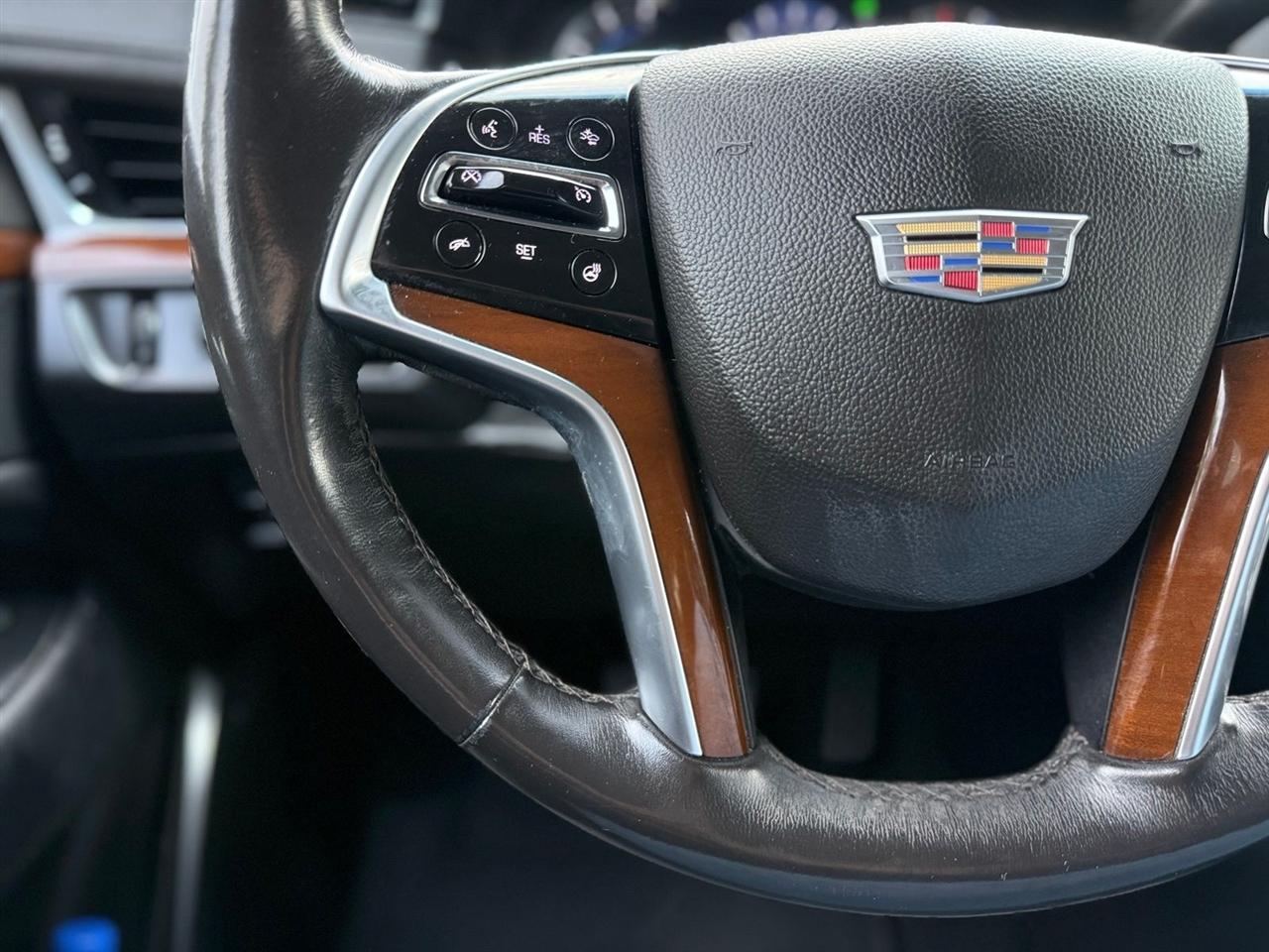 Cadillac Escalade  2018