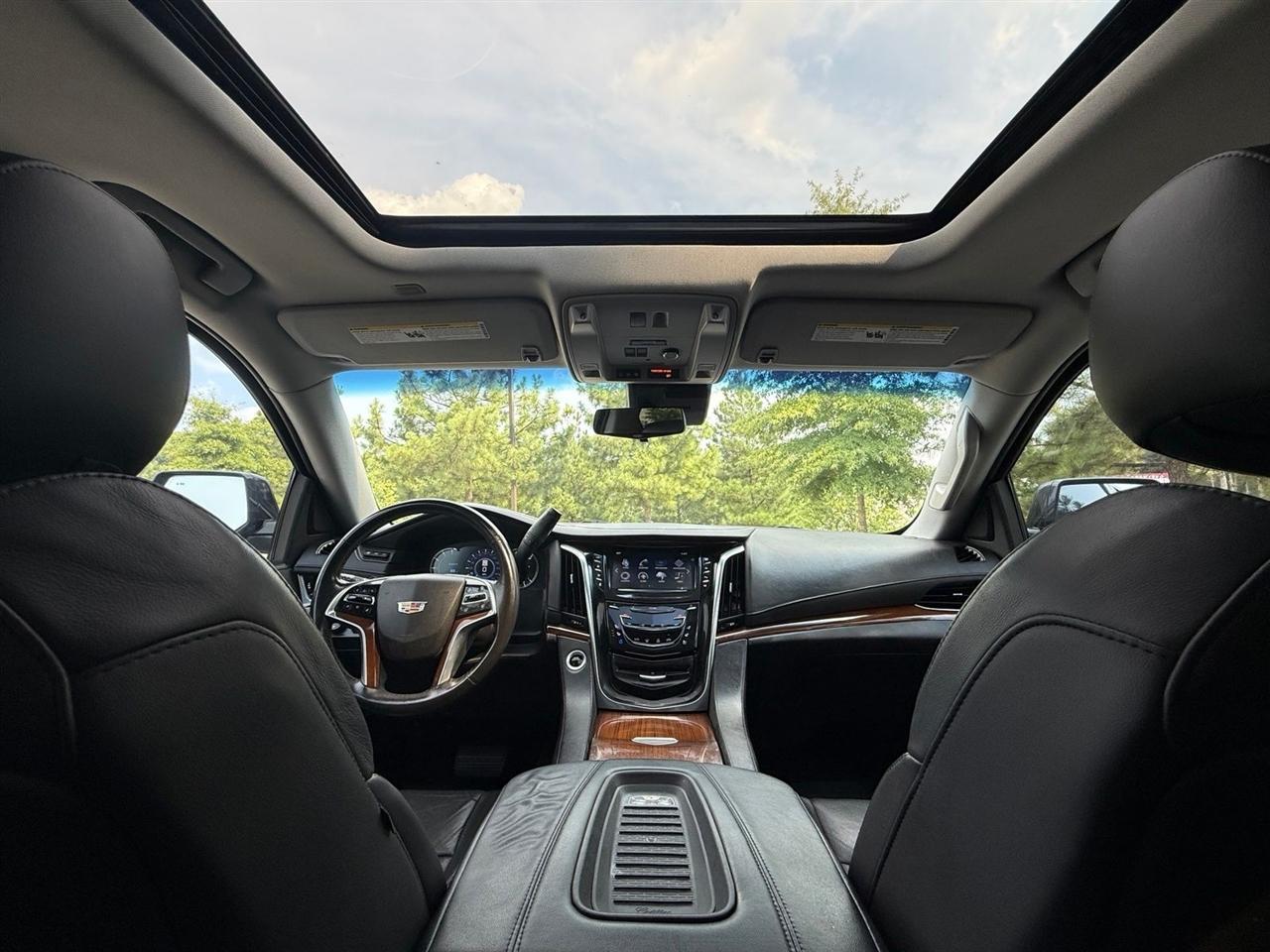 Cadillac Escalade  2018