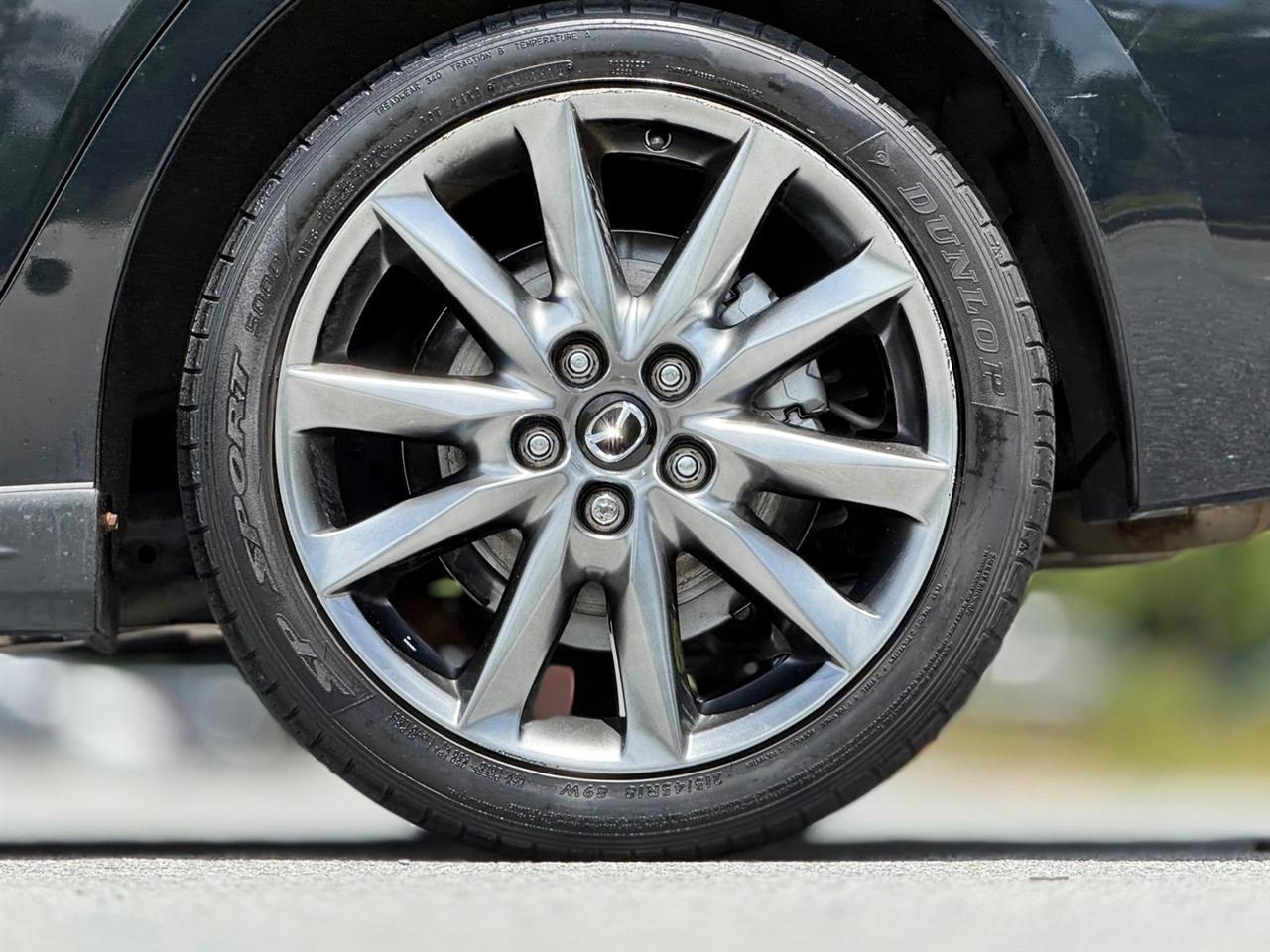 Mazda MAZDA3  2015