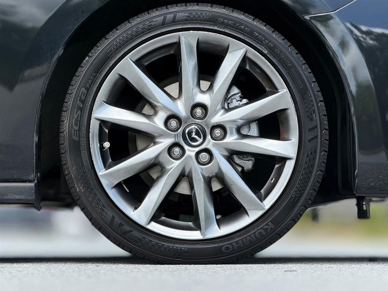 Mazda MAZDA3  2015