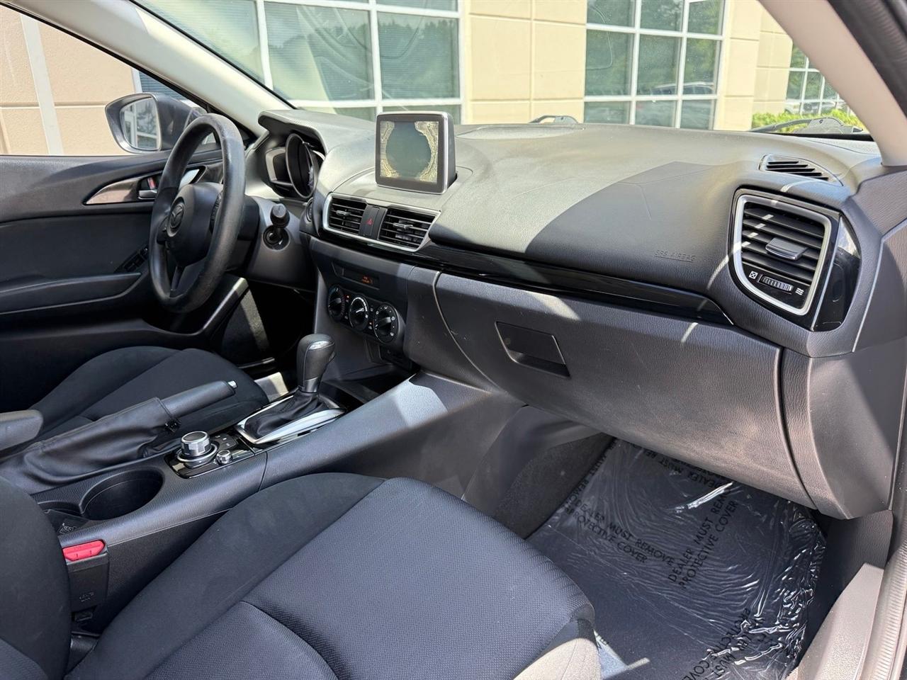 Mazda MAZDA3  2015