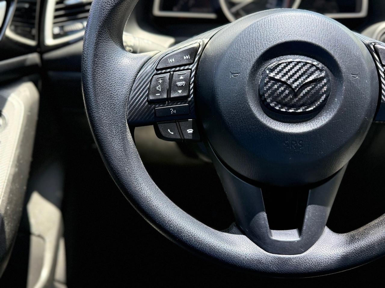 Mazda MAZDA3  2015
