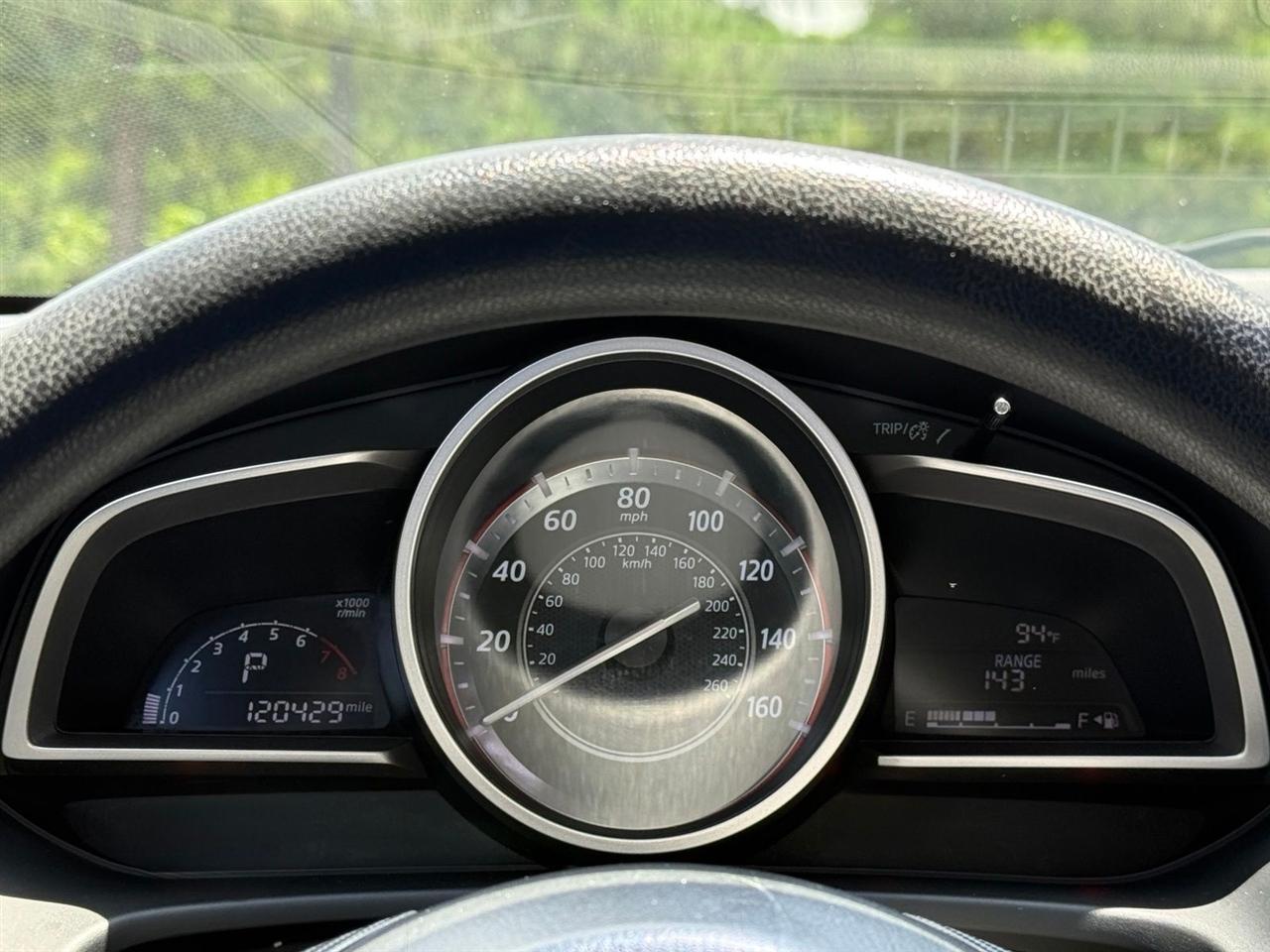 Mazda MAZDA3  2015
