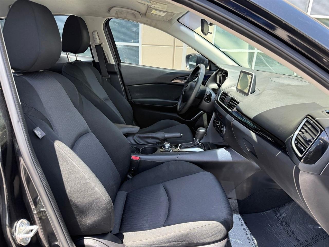 Mazda MAZDA3  2015