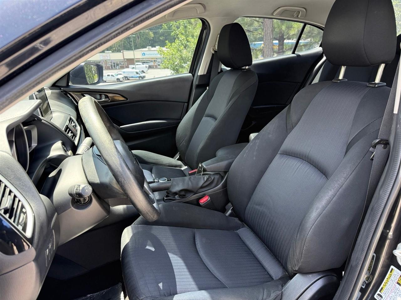 Mazda MAZDA3  2015