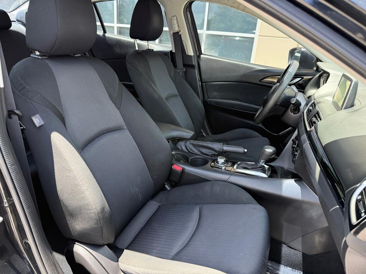 Mazda MAZDA3  2015