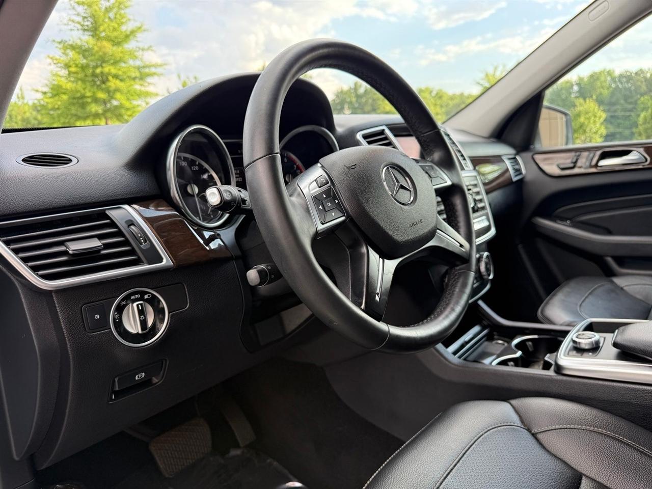 Mercedes-Benz M-Class  2015