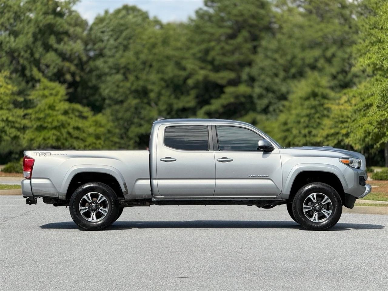 Toyota Tacoma  2017