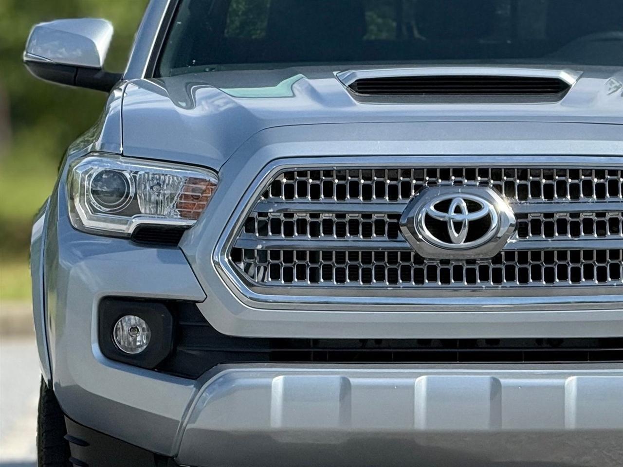 Toyota Tacoma  2017