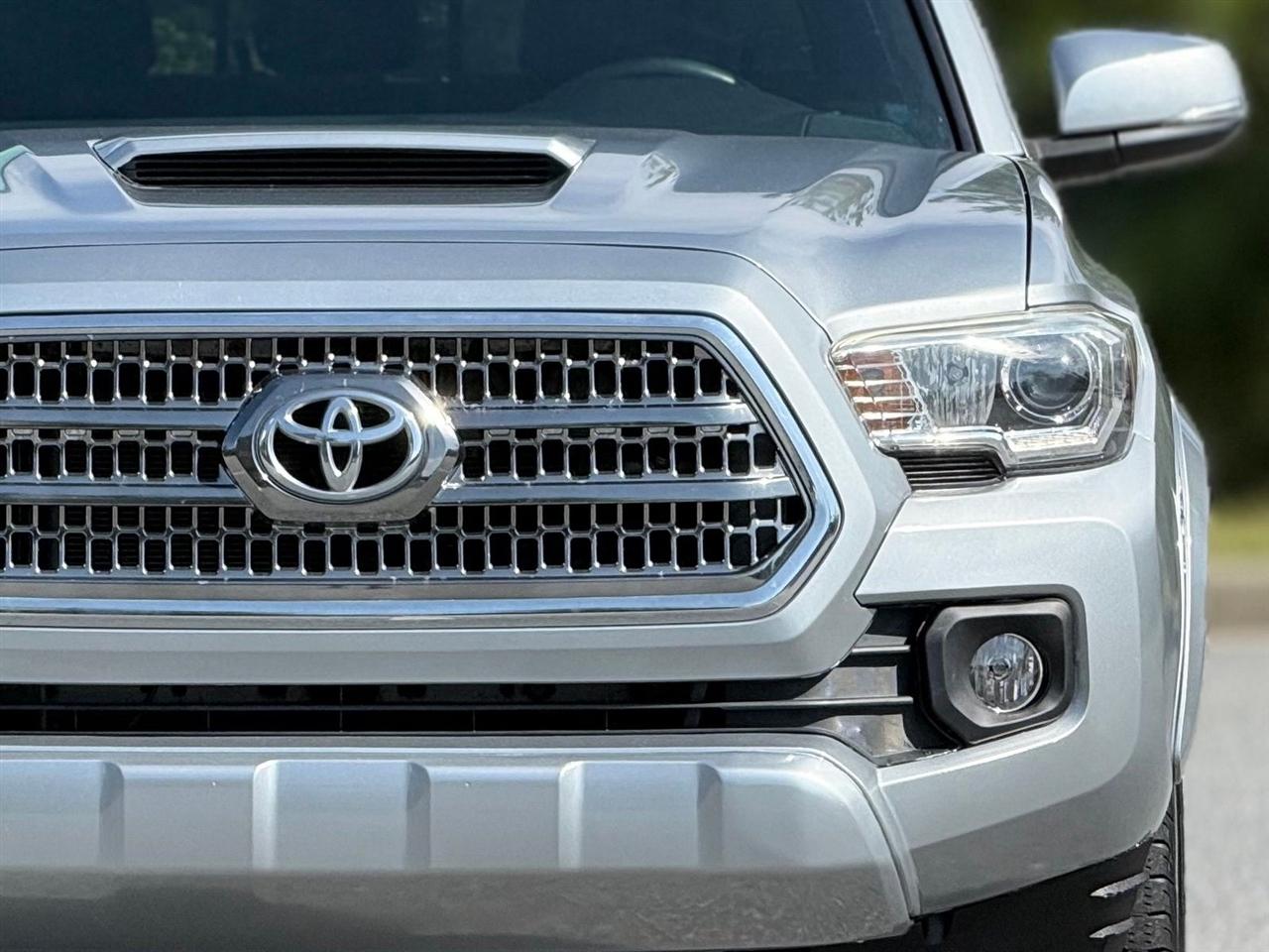 Toyota Tacoma  2017