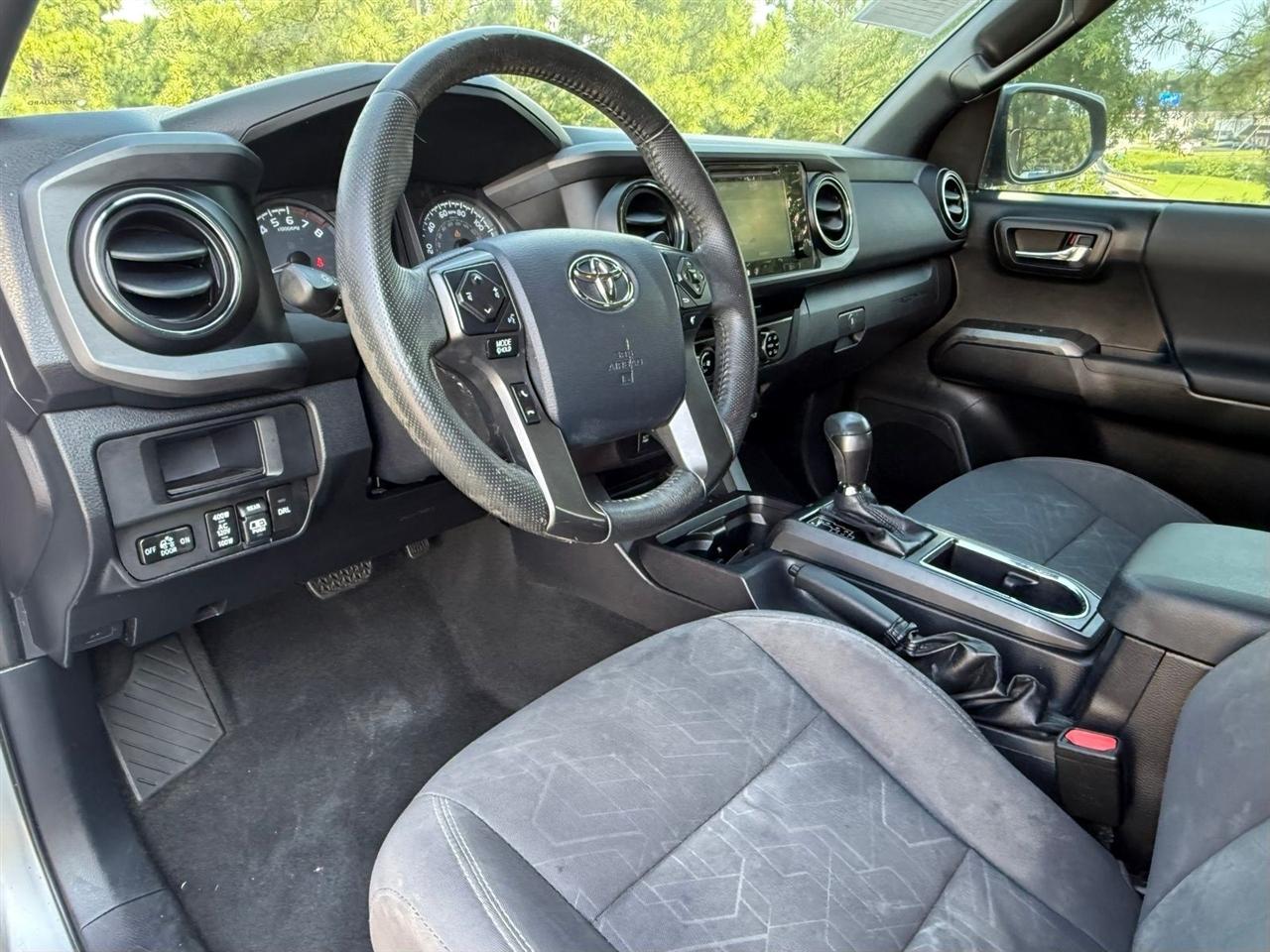 Toyota Tacoma  2017