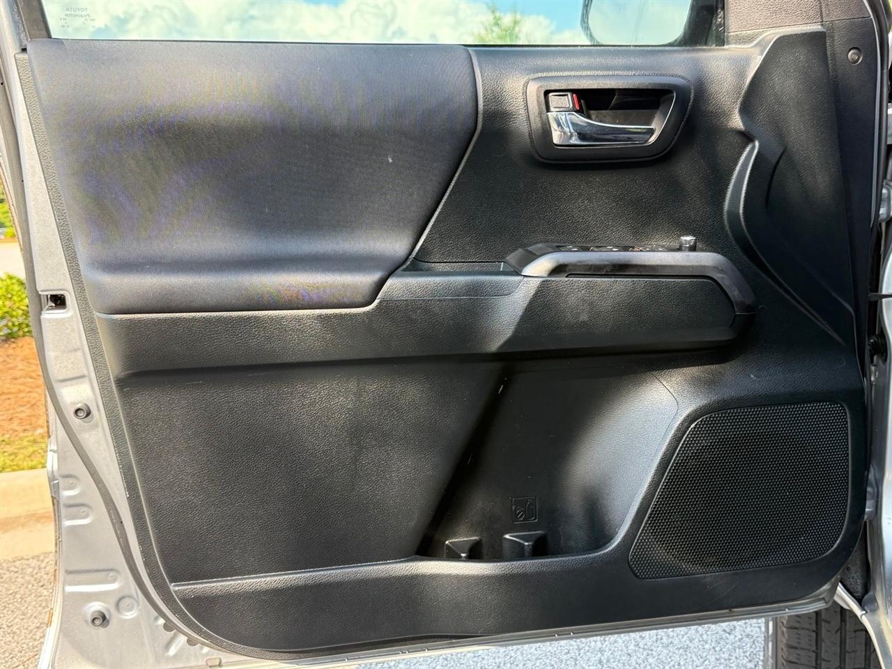 Toyota Tacoma  2017