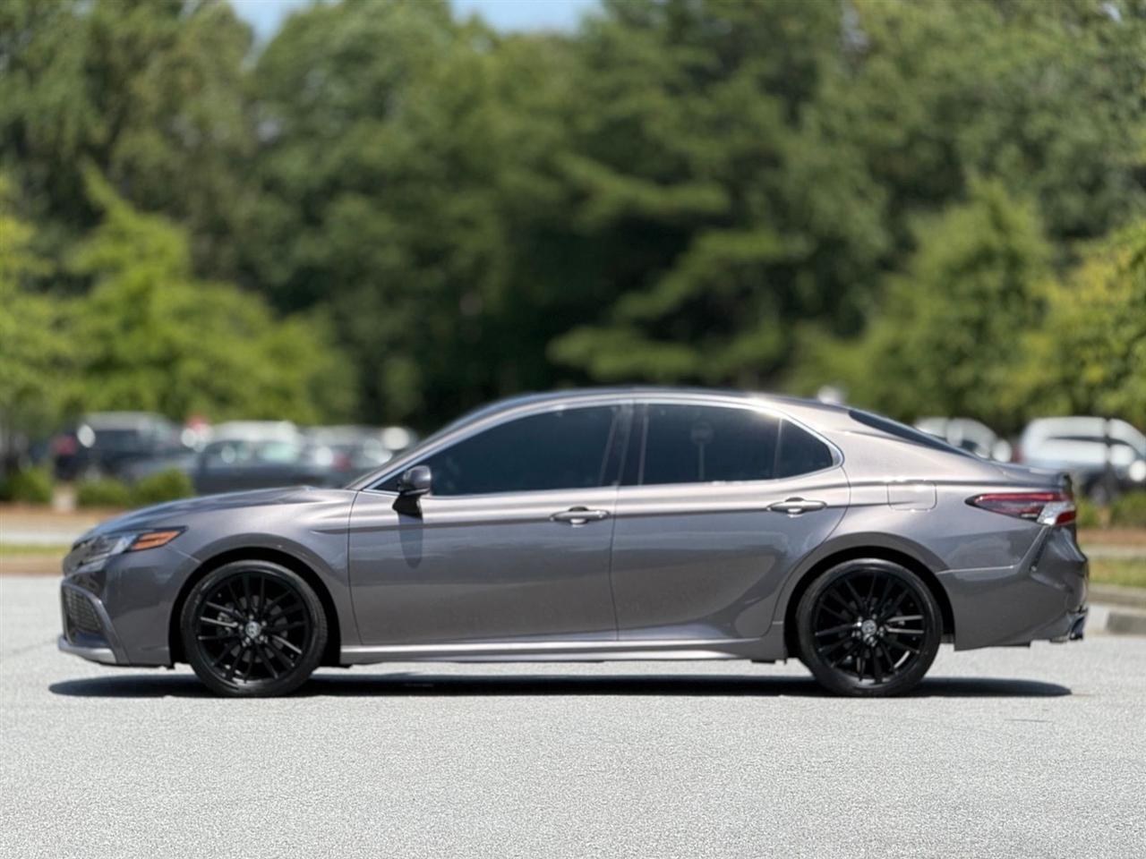 Toyota Camry  2021