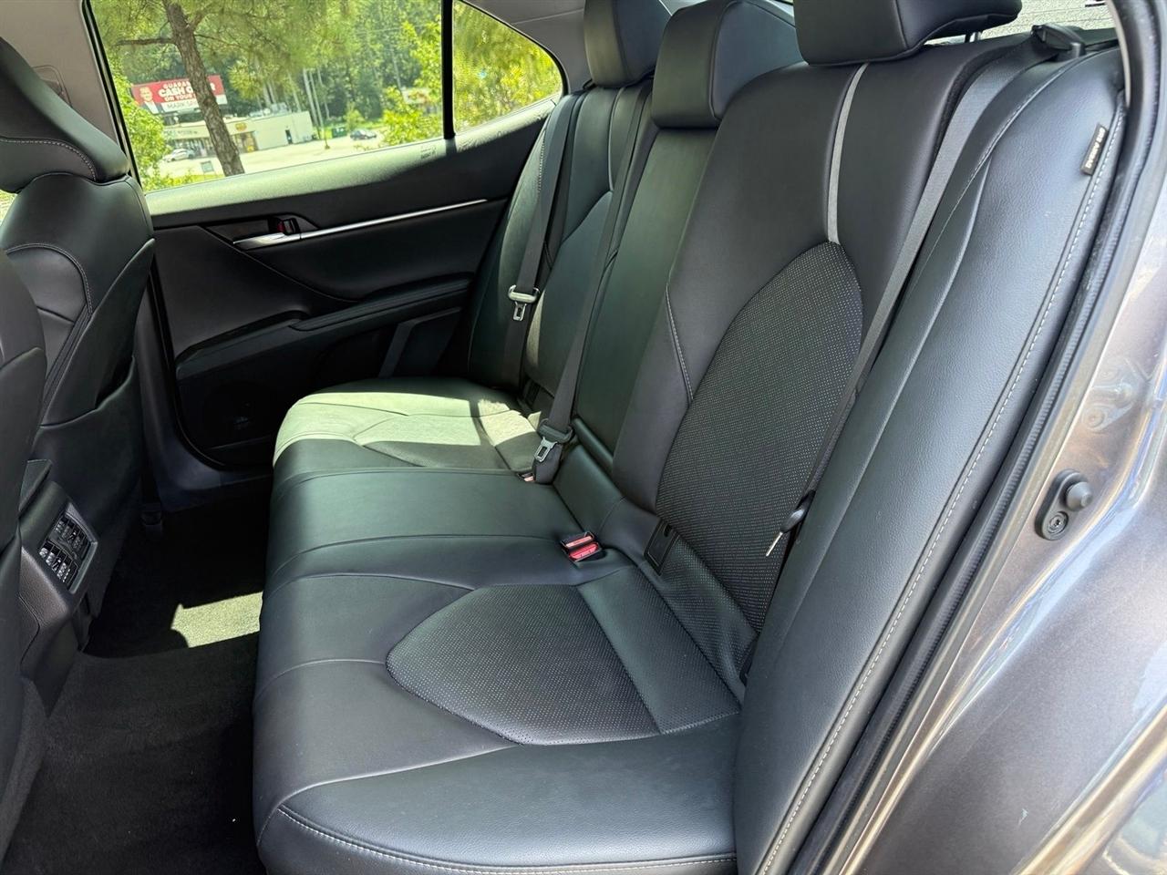 Toyota Camry  2021