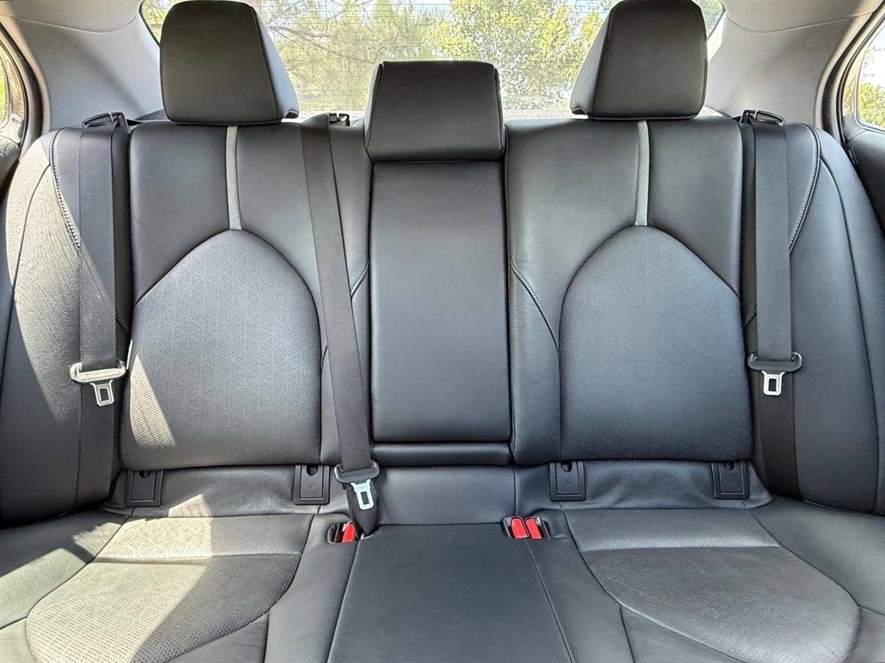Toyota Camry  2021