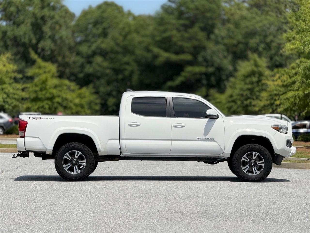 Toyota Tacoma  2017