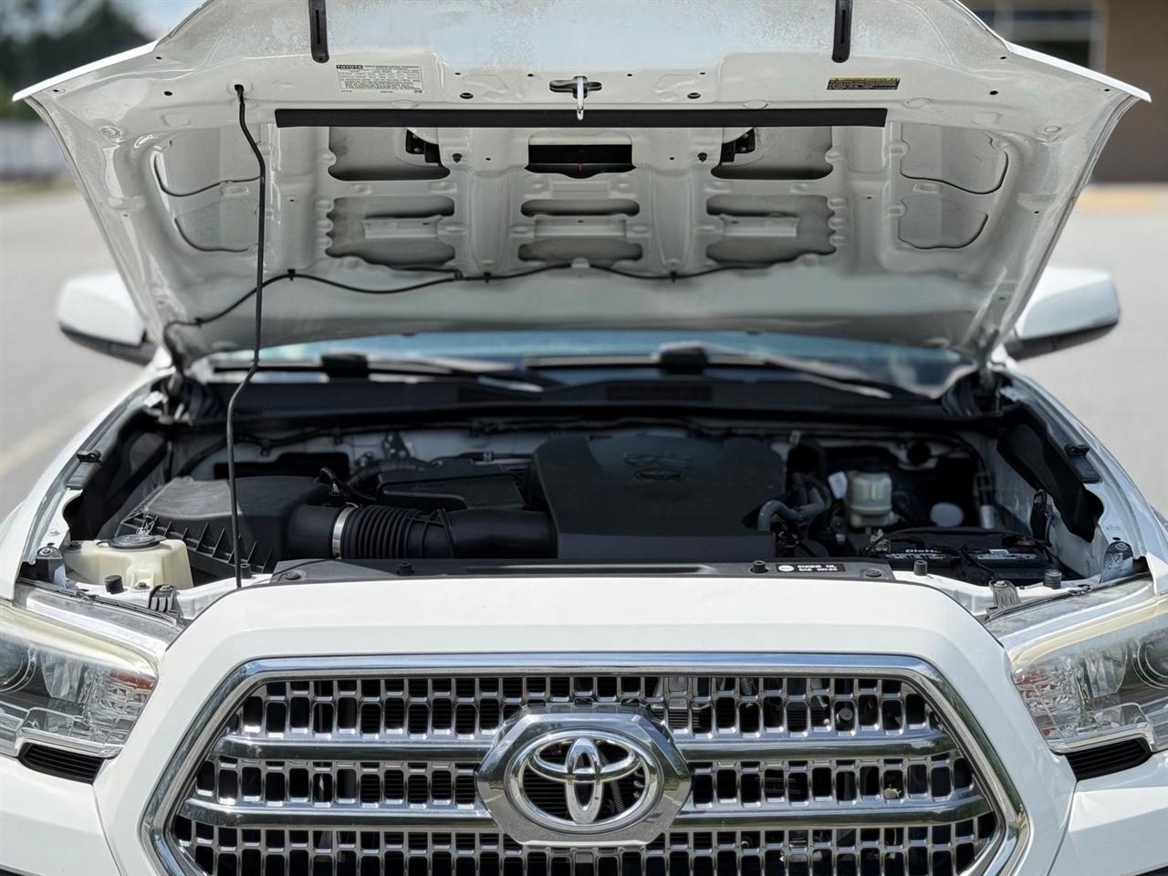 Toyota Tacoma  2017