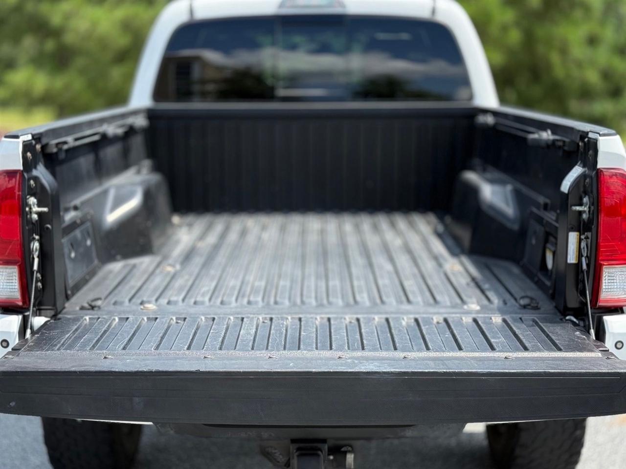 Toyota Tacoma  2017