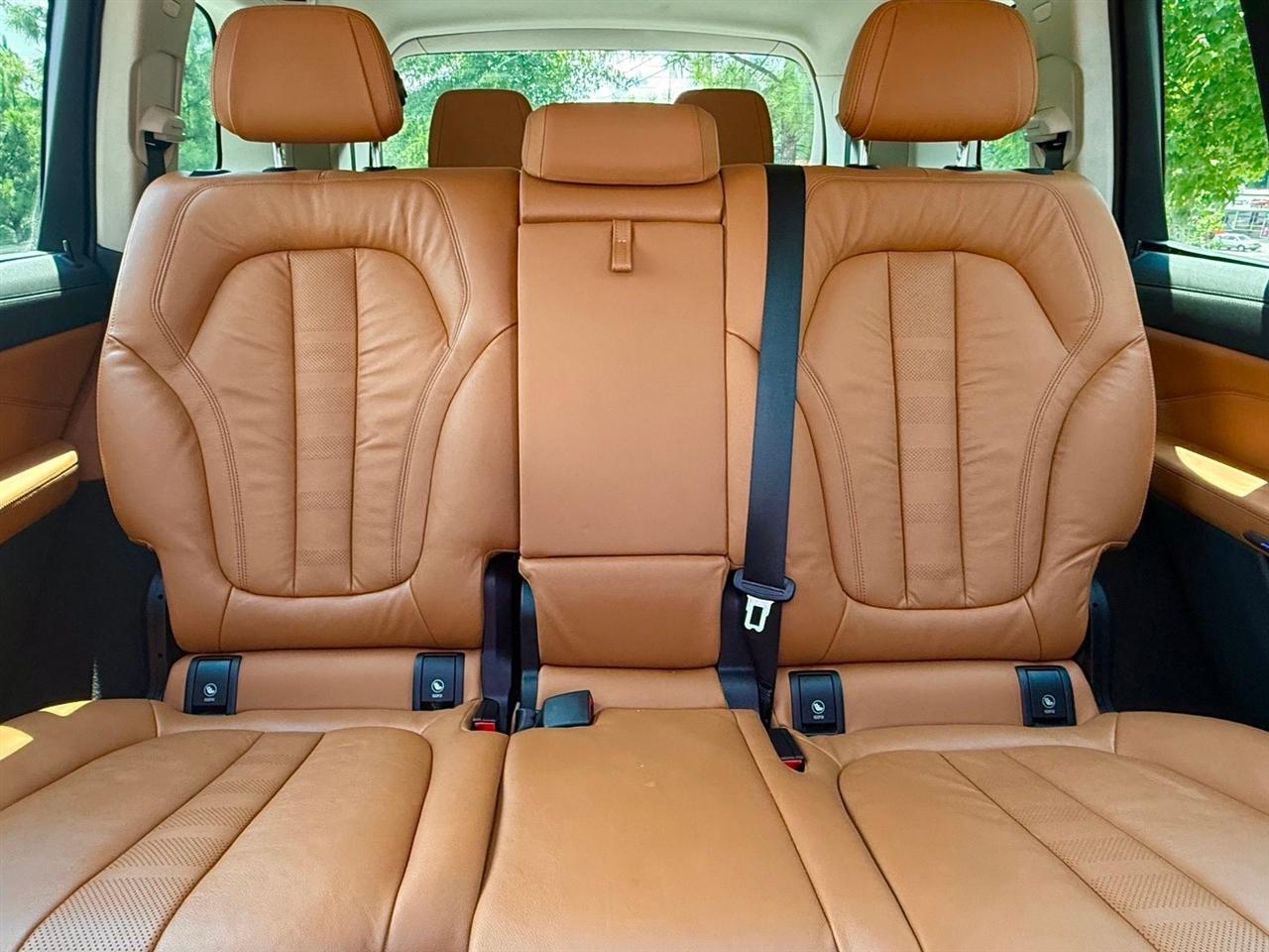 BMW X7  2019