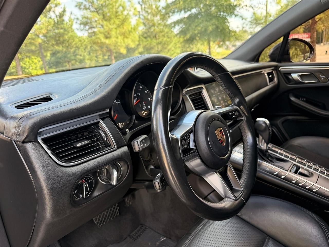 Porsche Macan  2017