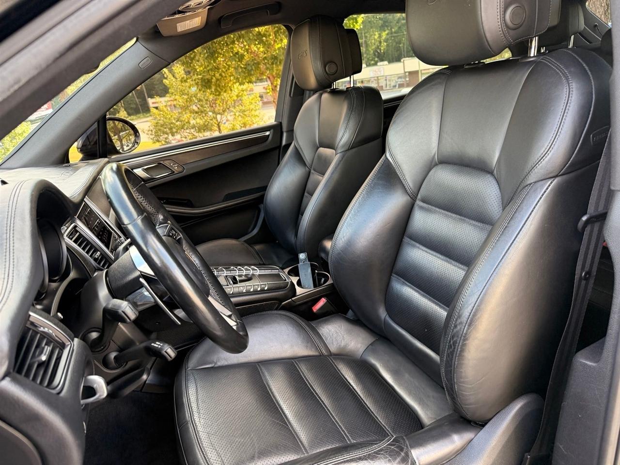 Porsche Macan  2017