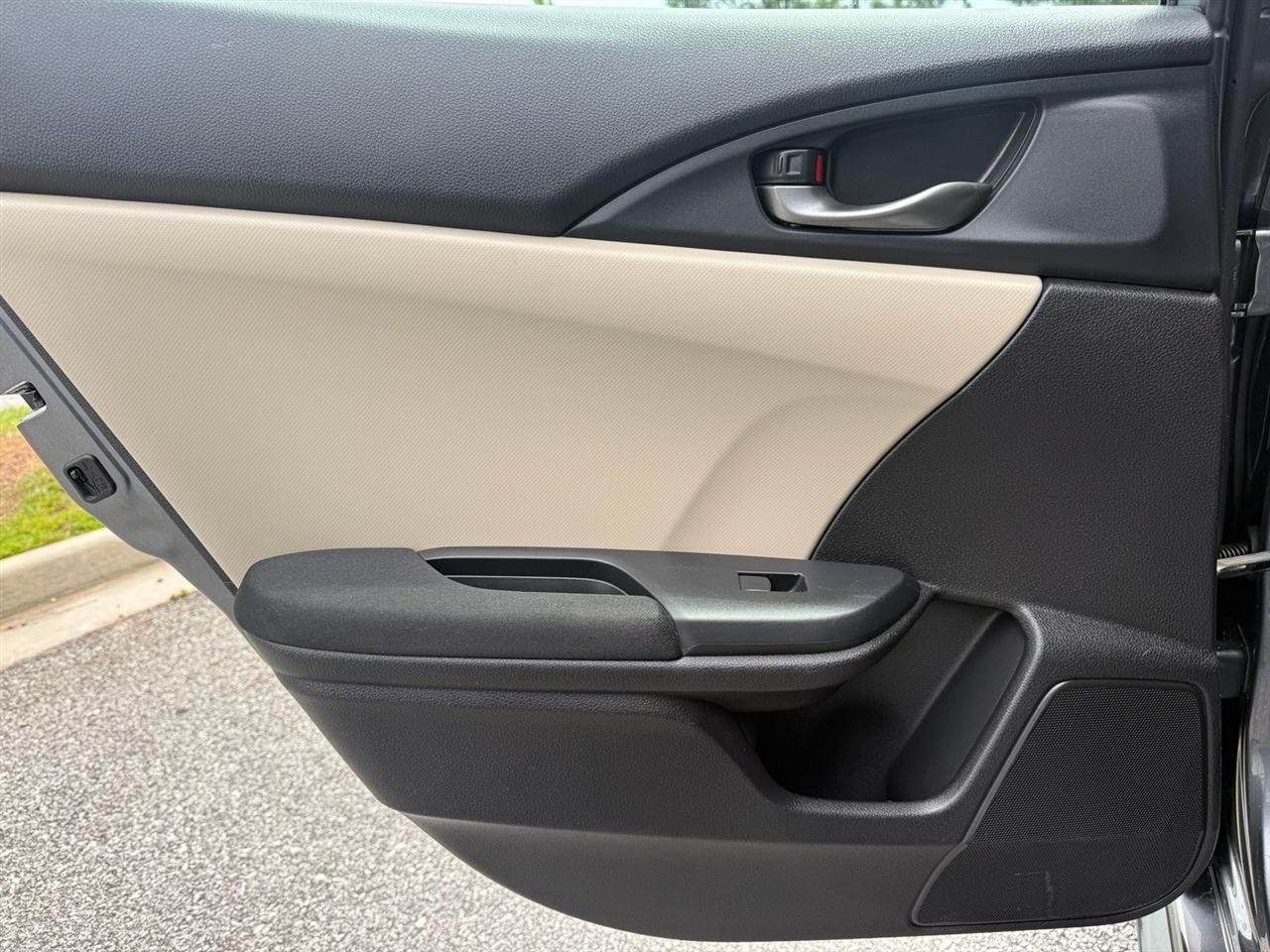 Honda Civic Hatchback  2018