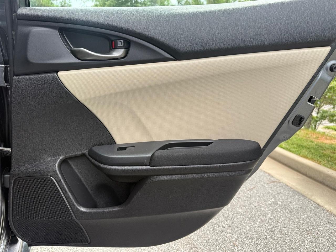 Honda Civic Hatchback  2018