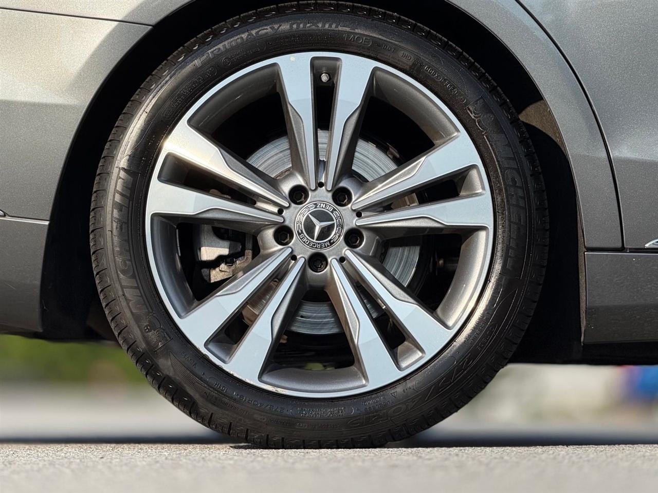 Mercedes-Benz S-Class  2019
