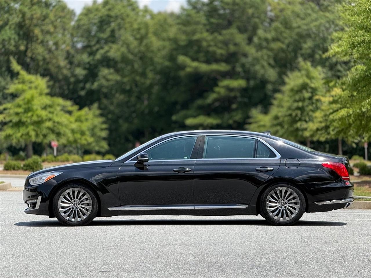 Genesis G90  2018