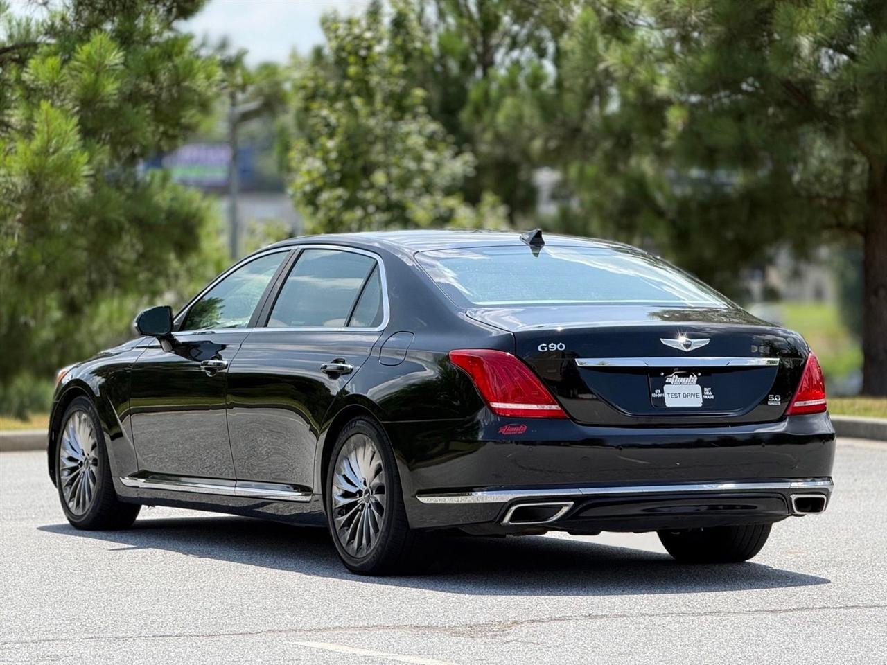 Genesis G90  2018