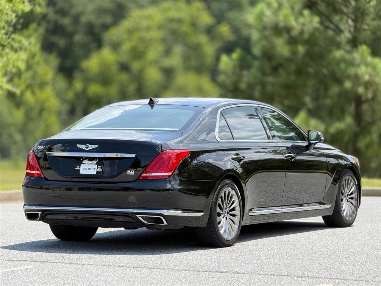 Genesis G90  2018