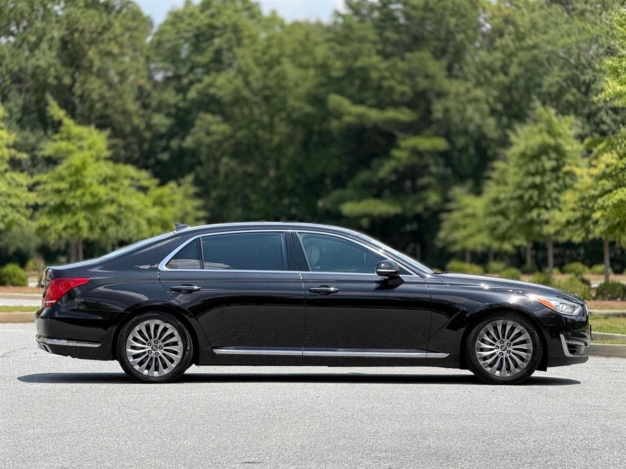 Genesis G90  2018