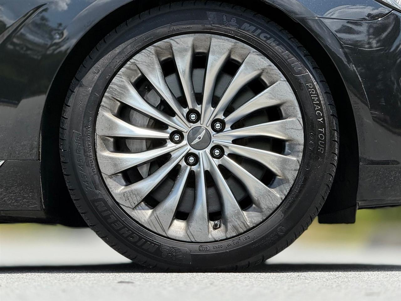 Genesis G90  2018