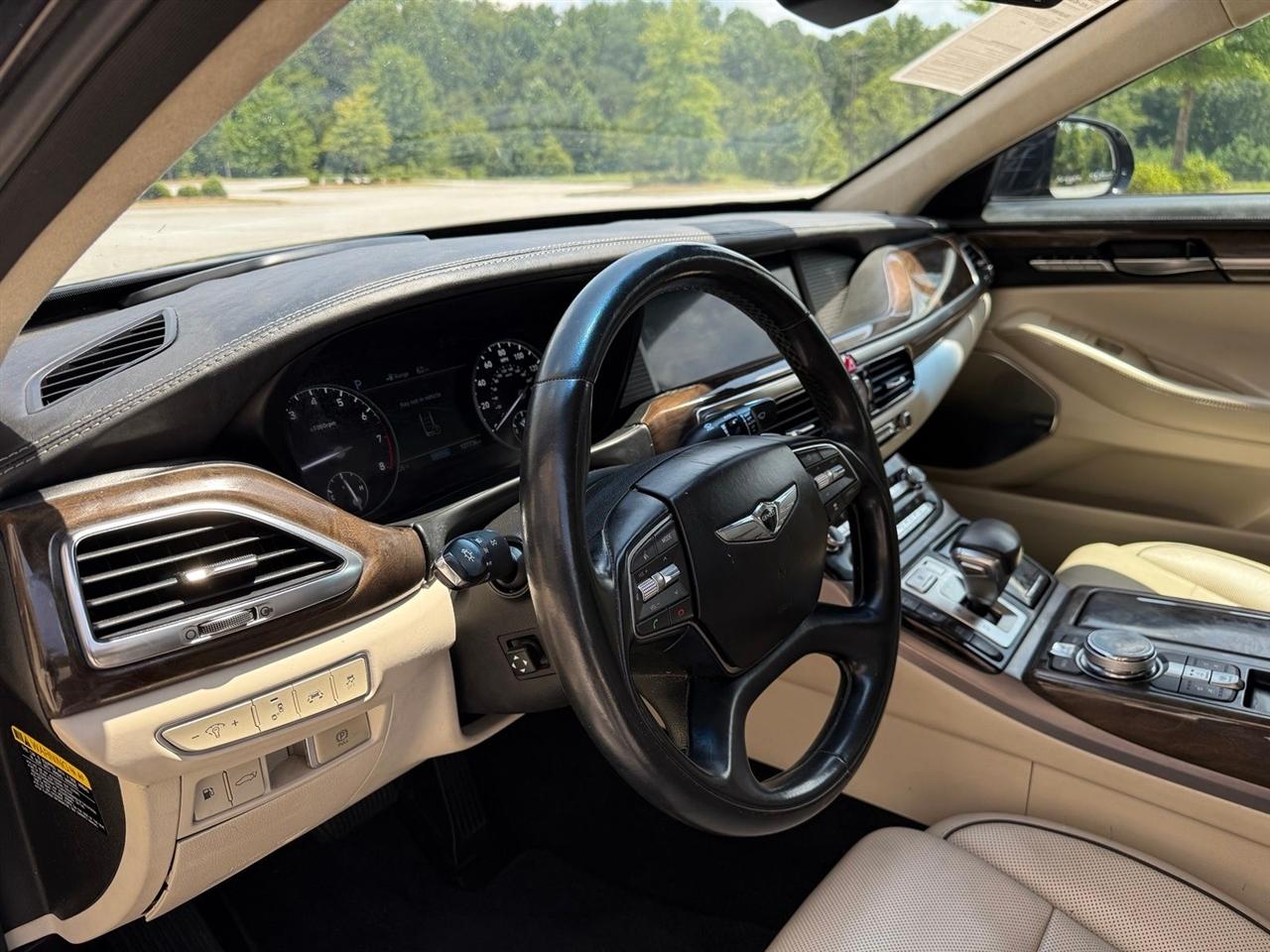 Genesis G90  2018