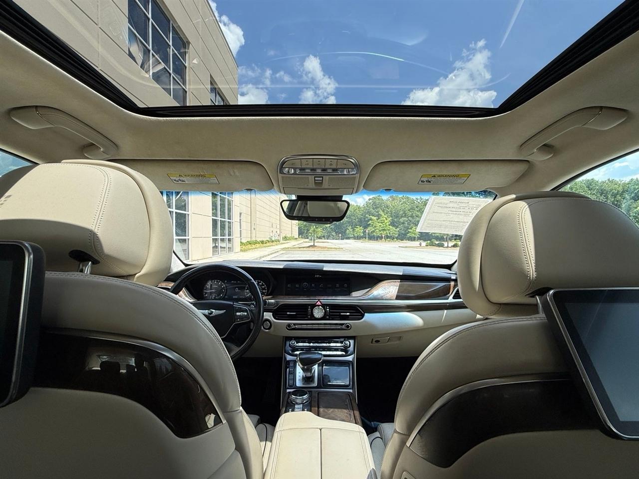 Genesis G90  2018