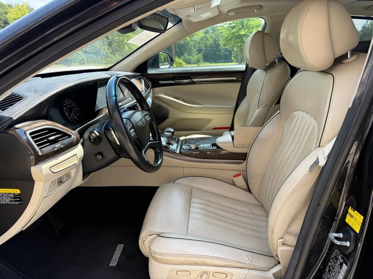Genesis G90  2018