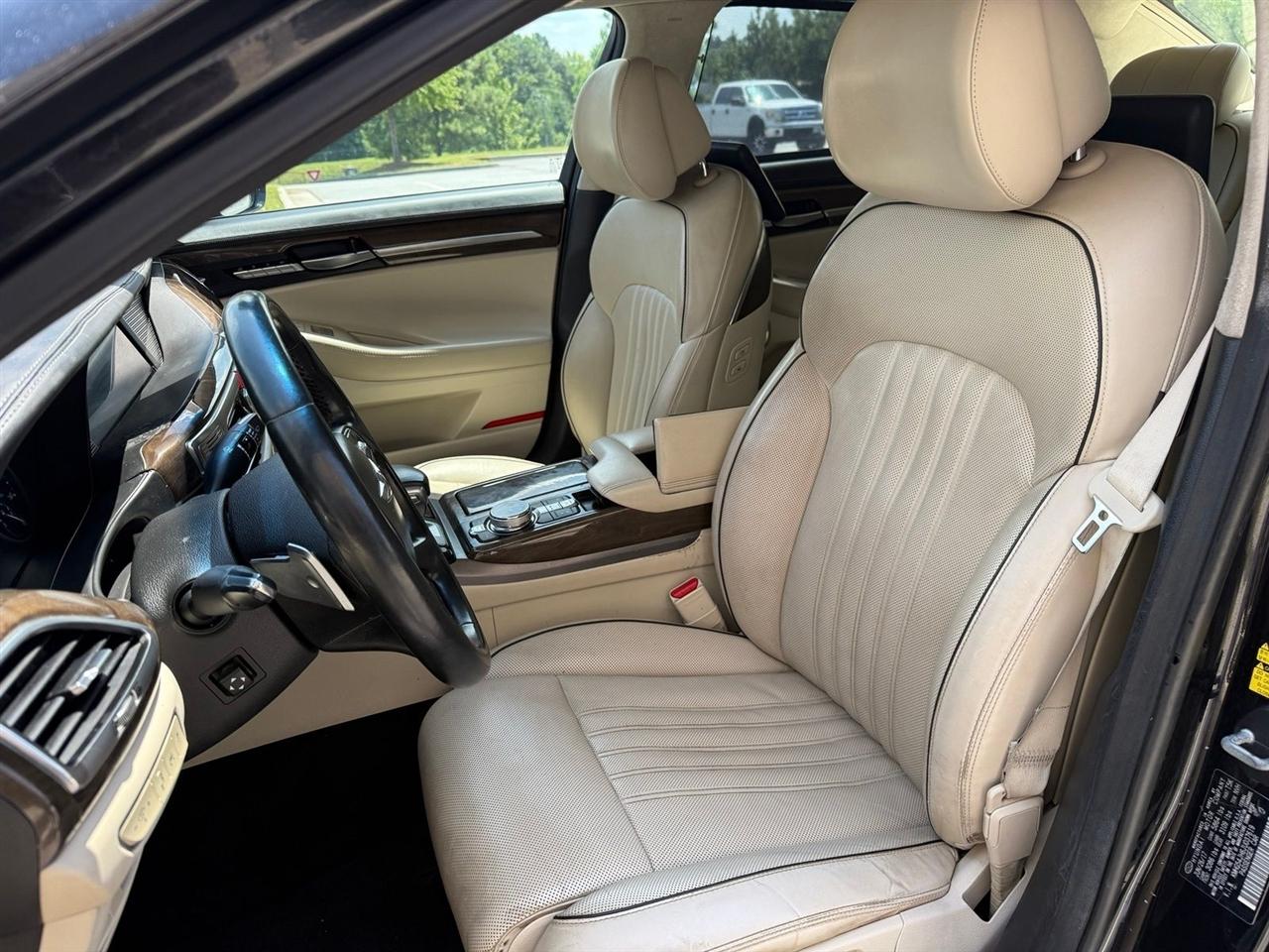 Genesis G90  2018